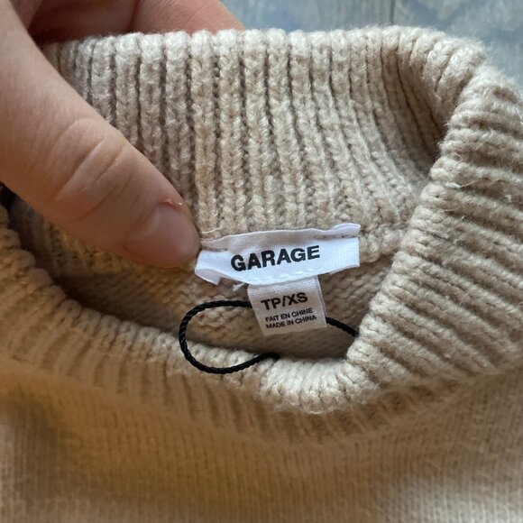 Garage cropped mock neck sweater - Picture 2 of 2